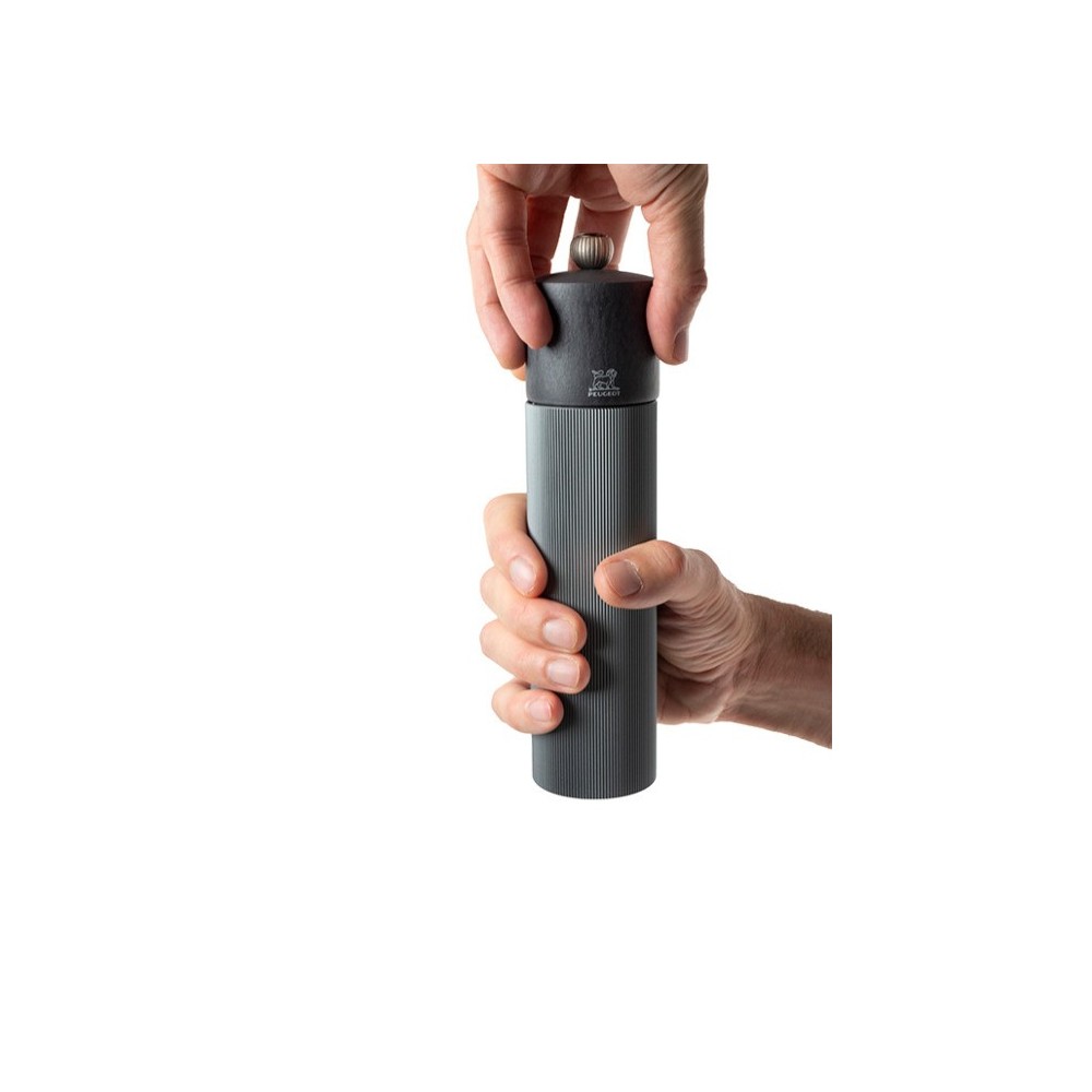Moulin à poivre manuel Line – Bois et aluminium, carbone, 22 cm