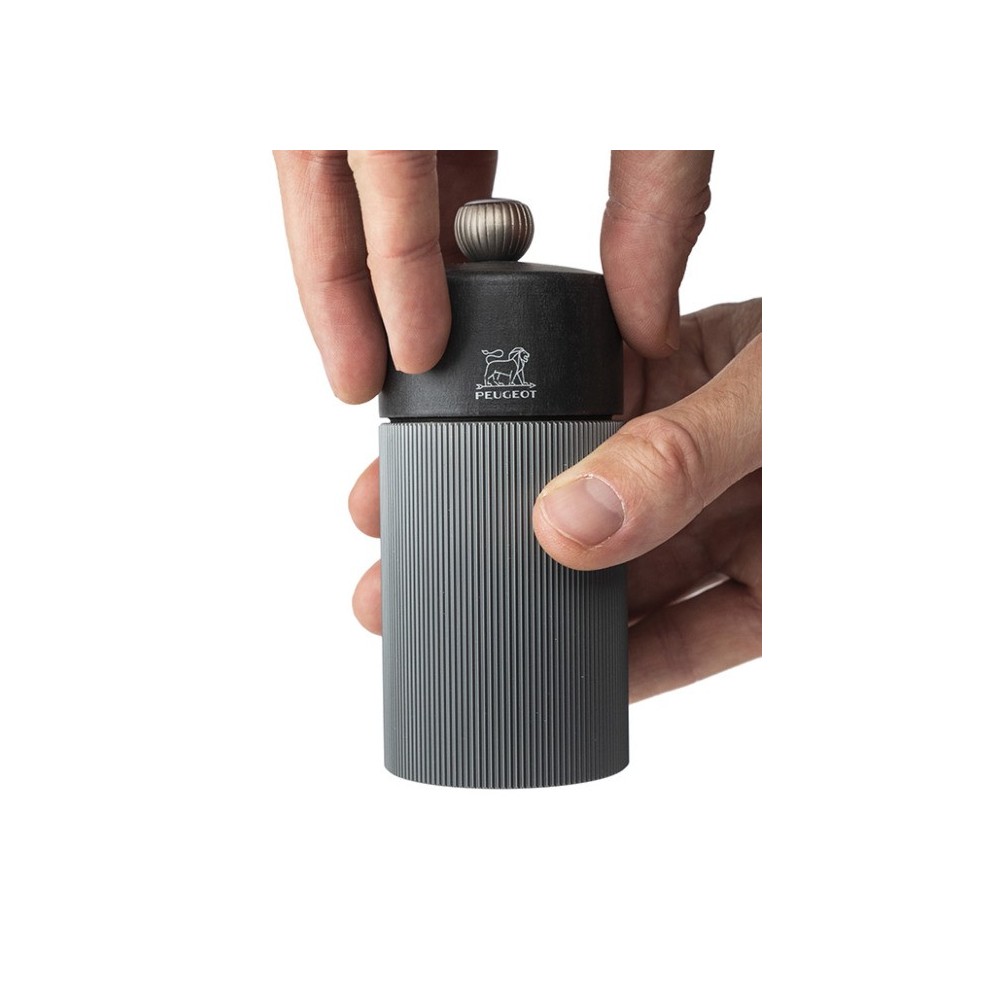 Moulin à sel manuel Line – Carbone, 12 cm"