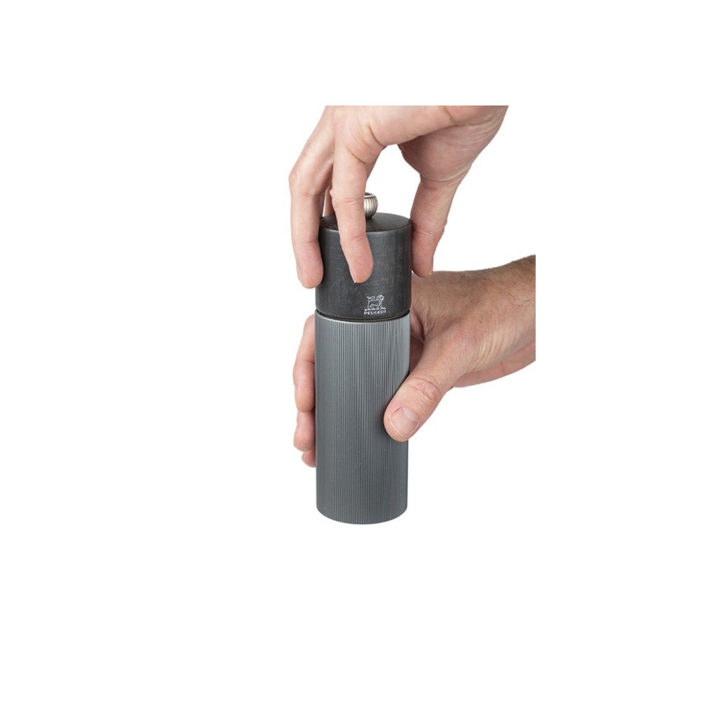 Moulin à sel manuel Line – Carbone, 18 cm