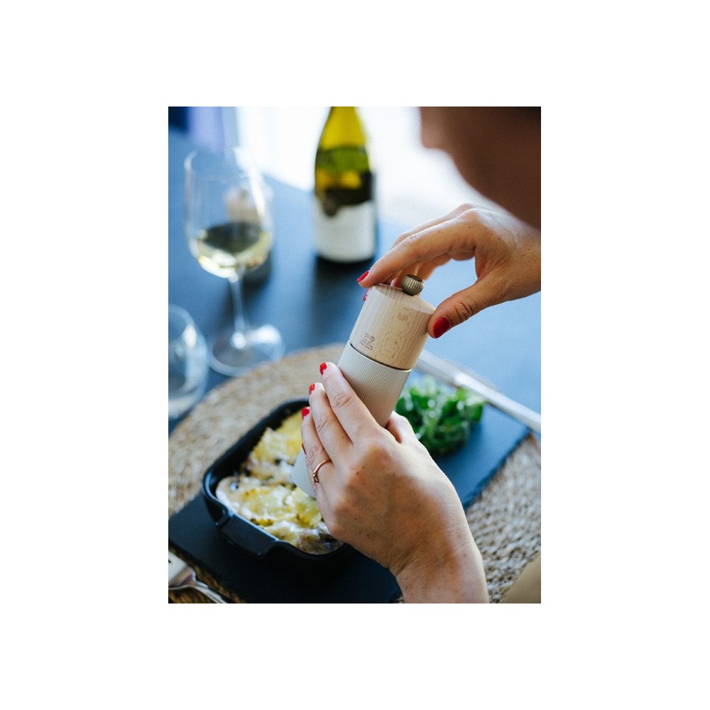 Moulin à sel manuel Line – Carbone, 18 cm