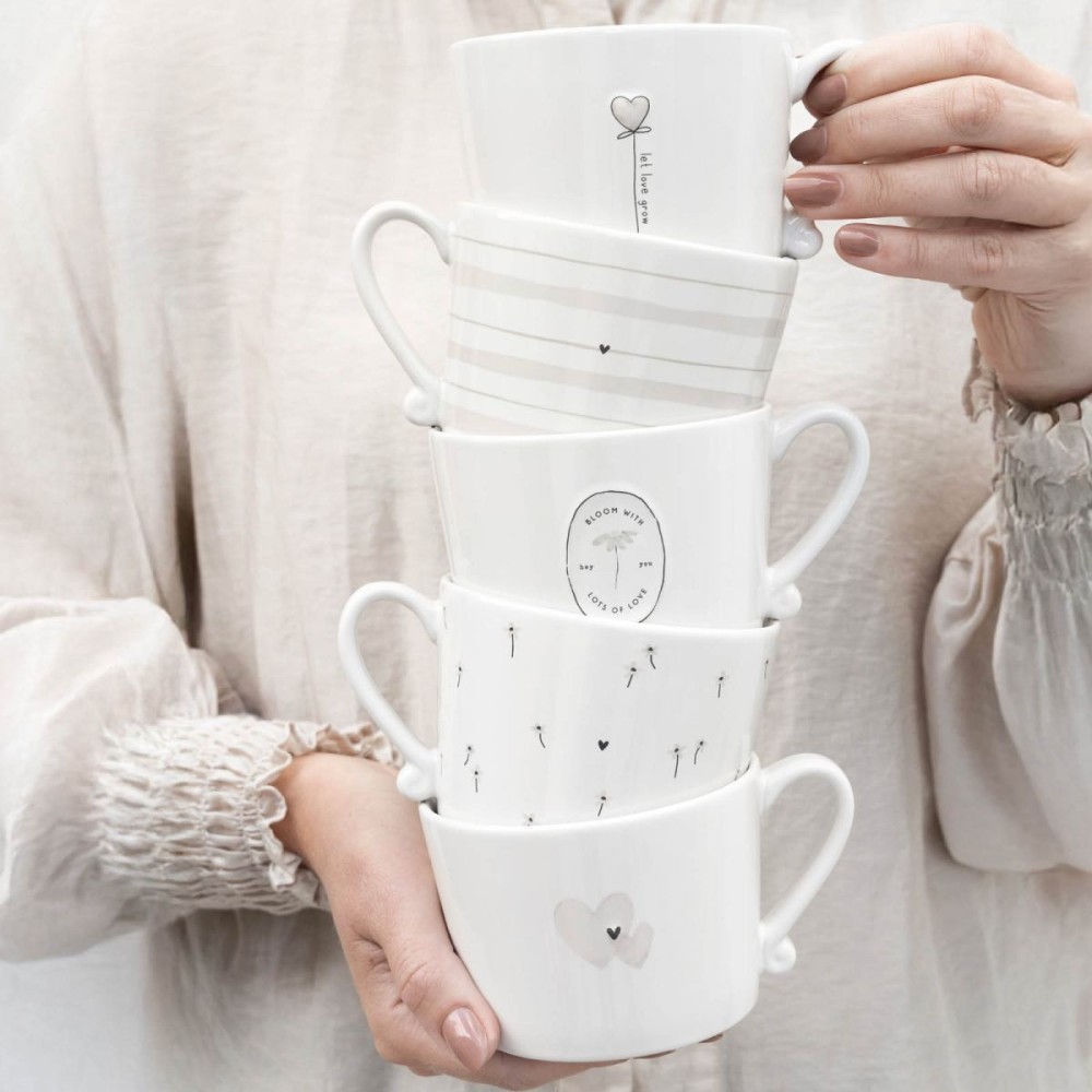 Tasse “Bloom with Lots of Love” Bastion Collection – 10 x 8 x 7 cm Tasse “Bloom with Lots of Love” Bastion Collection – 10 x 8 x 7 cm