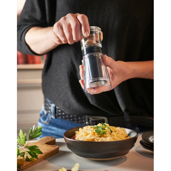 Moulin à muscade manuel GOA – Acrylique transparent – 15 cm  Peugeot Saveurs