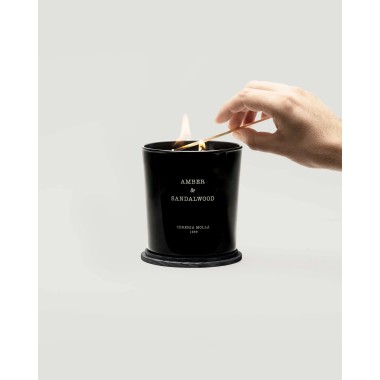 Bougie XL Amber & Sandalwood - CM 1899 (600 gr)