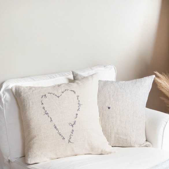 Housse de coussin beige  "My Happiest days are with you" en bleu