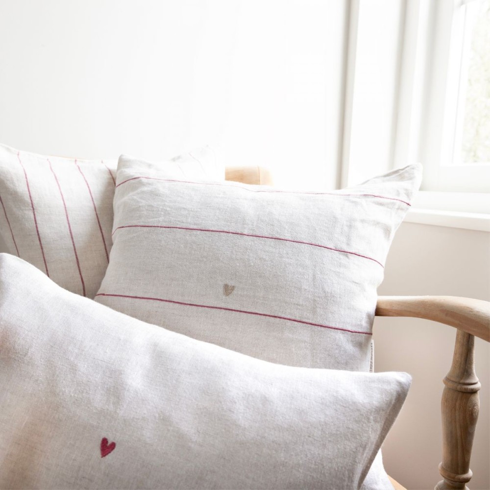 Housse de coussin beige  ligné rose