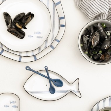 Assiette petit-déjeuner avec des lignes bleues ( 23cm) - Bastion Collection