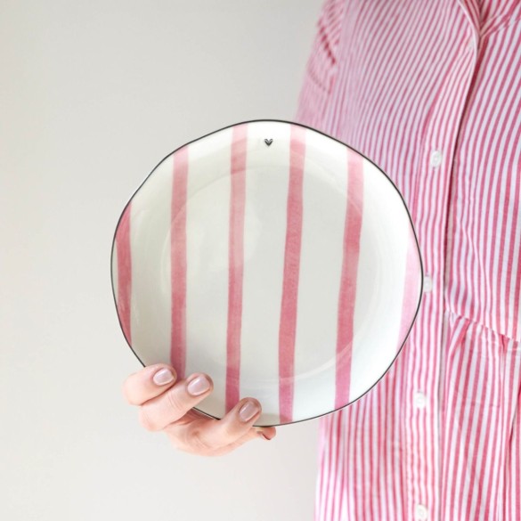 Assiette à dessert avec des lignes rose (19cm)  -  Bastion Collection