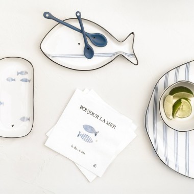 Assiette poisson en Iris Blue ( 18x10x2cm) - Bastion Collection