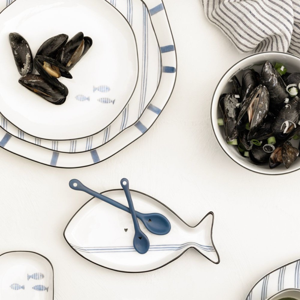 Assiette poisson en Iris Blue ( 18x10x2cm) - Bastion Collection