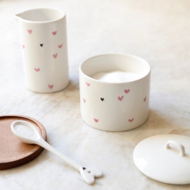 Pot à lait avec des cœurs rose (10x6cm)  -  Bastion Collection