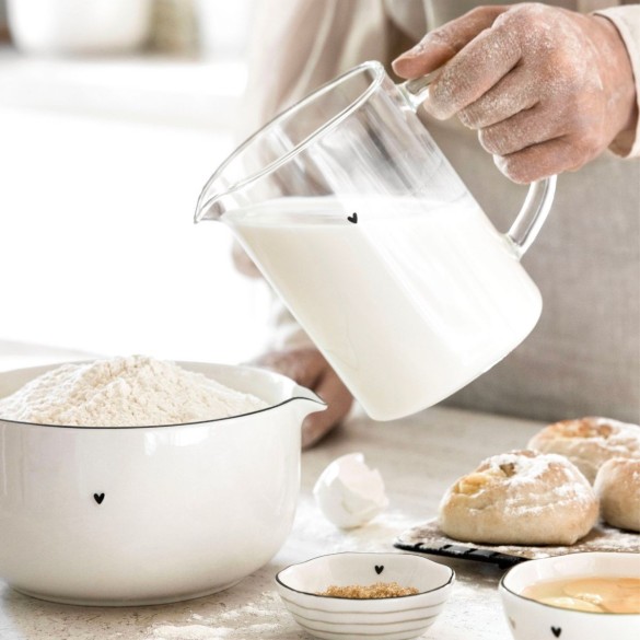 Bol à mélanger blanc avec un cœur noir (13x21cm) - Bastion Collection